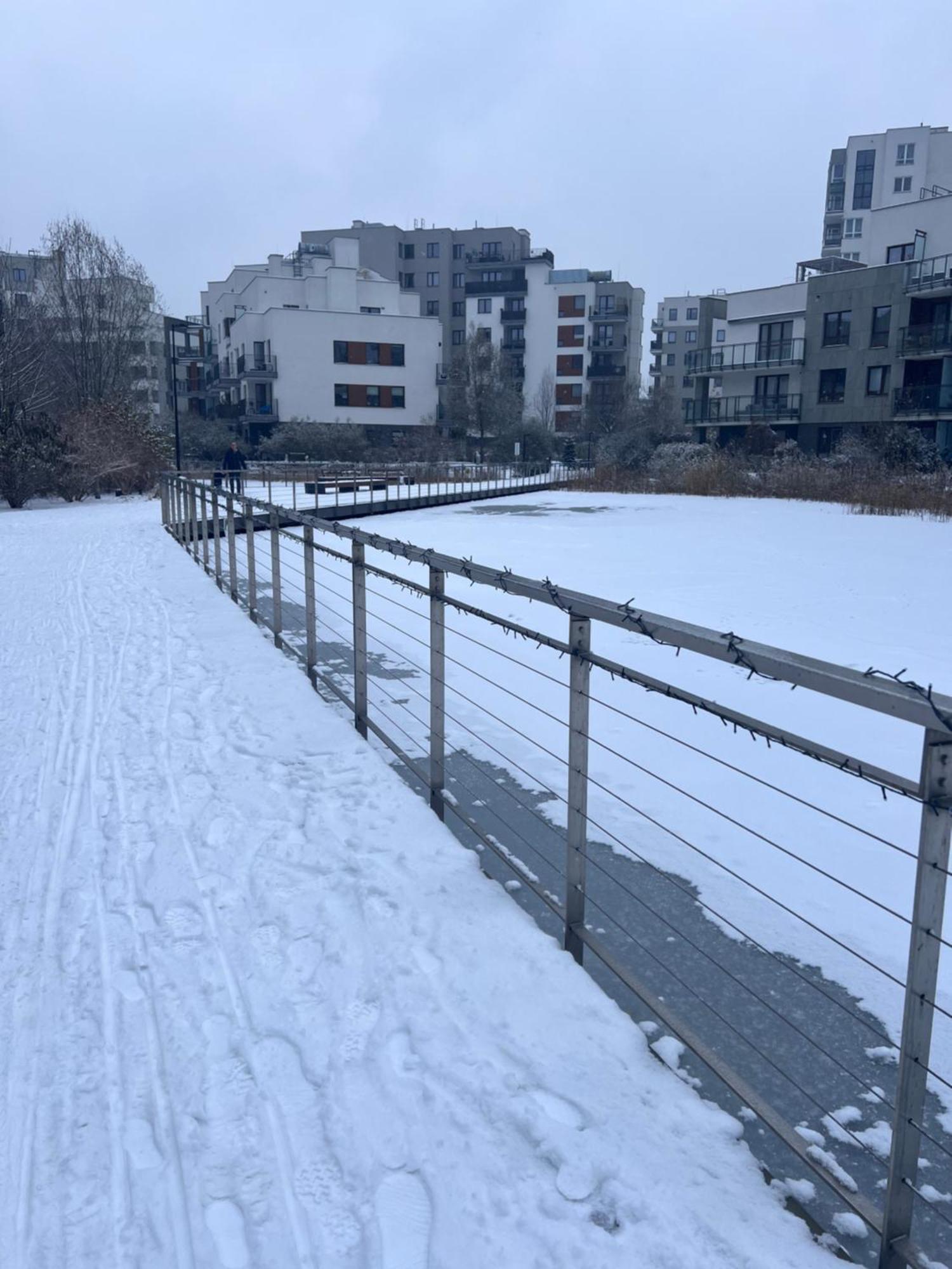 Lake Park Apartament With Free Parking Airport Netflix Lägenhet Warszawa